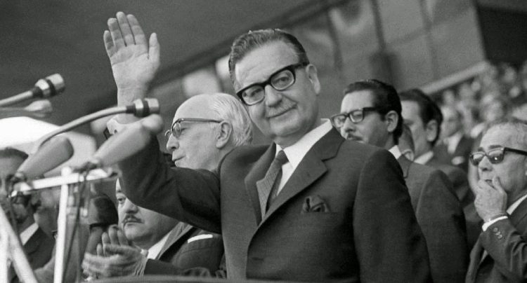 Salvador Allende... / por: Alfredo Caferatta