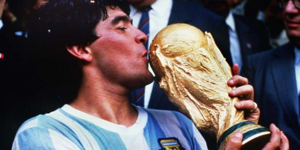 murio-maradona2_1606324009