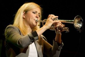 Mujeres en la m&uacute;sica / por: Gabriela Guembe