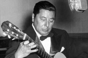 Atahualpa Yupanqui, "las penas son de nosotros..."