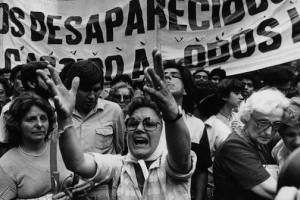 Las cenizas 10... Luego del estado de bienestar / por: Luc&iacute;a Isabel Briones Costa