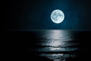 La sonrisa de la luna (primera parte) / por: Lucía Isabel Briones Costa