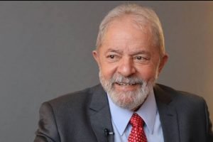 Brasil: Lula da Silva dio una conferencia magistral en una universidad de París