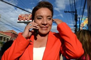 Honduras: la candidata de izquierda Xiomara Castro ya festeja la presidencia
