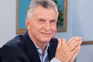 Los medios lo encubren todo, como los jueces: son la mafia... / por: Carlos Valle