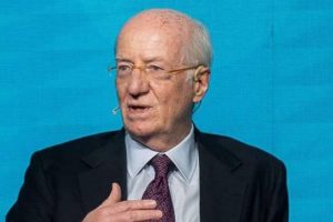 El deporte de maldecir a la pol&iacute;tica / por: Roberto Follari