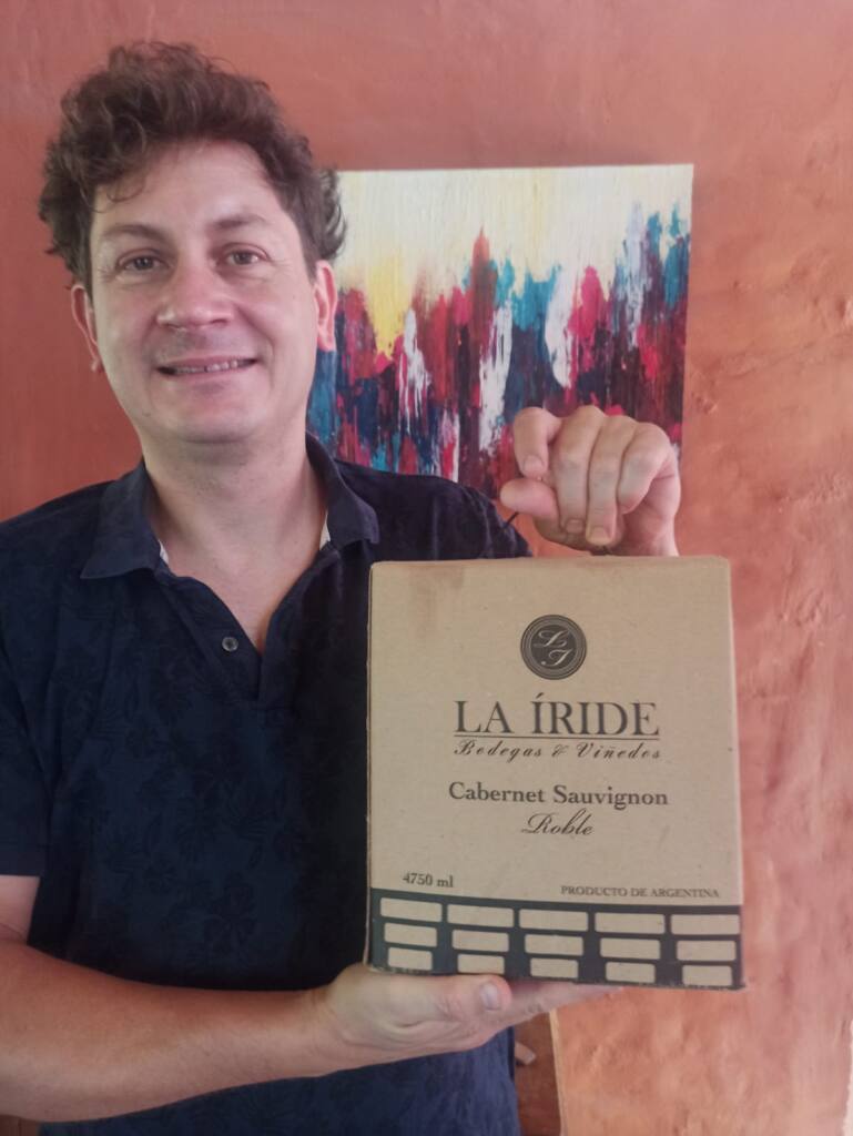 Concurso: Facundo Rojas ganó la caja de vino sorteada el jueves 8 de diciembre, ¡salud!