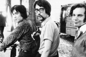 Una casa con diez pinos, de los tiempos de Manal / por: Jorge Garacotche