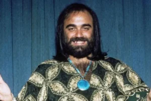 Por siempre y para siempre el amor... y sonaba Demis Roussos / por: Jorge Garacotche