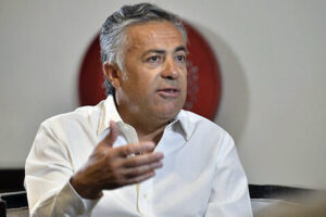 Cornejo... denunciaron que la Polic&iacute;a bloque&oacute; la salida de un carro contra la miner&iacute;a