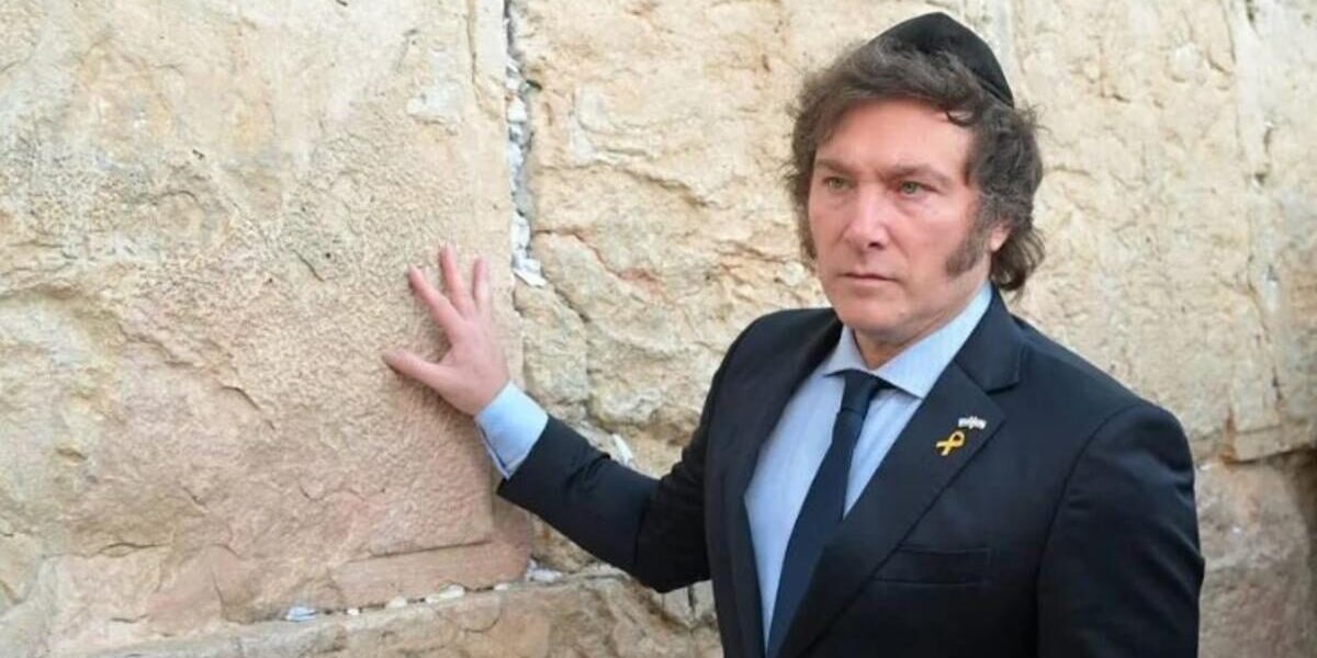 885f5304-4677-427c-a0c7-3f152144e62a_16-9-discover-aspect-ratio_default_0