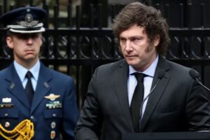 Milei... docentes de la UNCuyo exigen cumplir con la ley de financiamiento