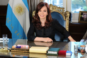 La Beretta calibre 22 (vigesimosexta), esperando / por: Rodrigo Briones