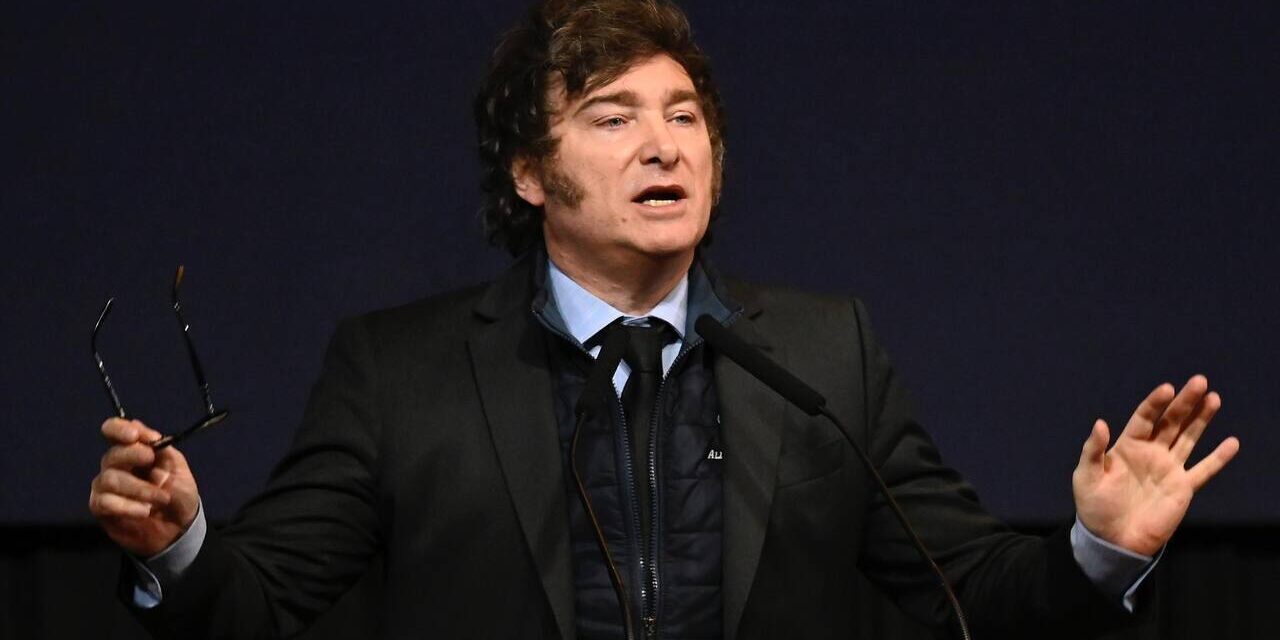 el-presidente-javier-milei-presenta-el-ZAMDYOTF2ZC65EMSDUVQP2XVXE