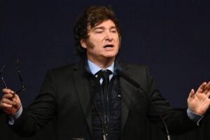 Milei... m&eacute;dicos de PAMI protestaron en distintas provincias contra el oficialismo