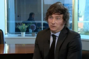 Milei... el consumo en la era del ajuste, m&aacute;s del 70 % de la poblaci&oacute;n redujo gastos