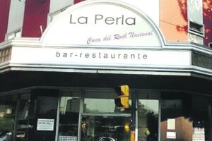 Ayer nom&aacute;s ocurri&oacute; en La Perla del Once / por: Jorge Garacotche