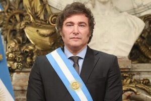 Milei... robaron en una funeraria en pleno velorio y saquearon hasta al muerto