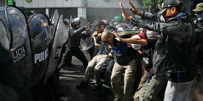 represion-protesta-10-04