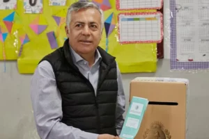 Cornejo... según una encuesta, el 63 % de los mendocinos cree que atrasa