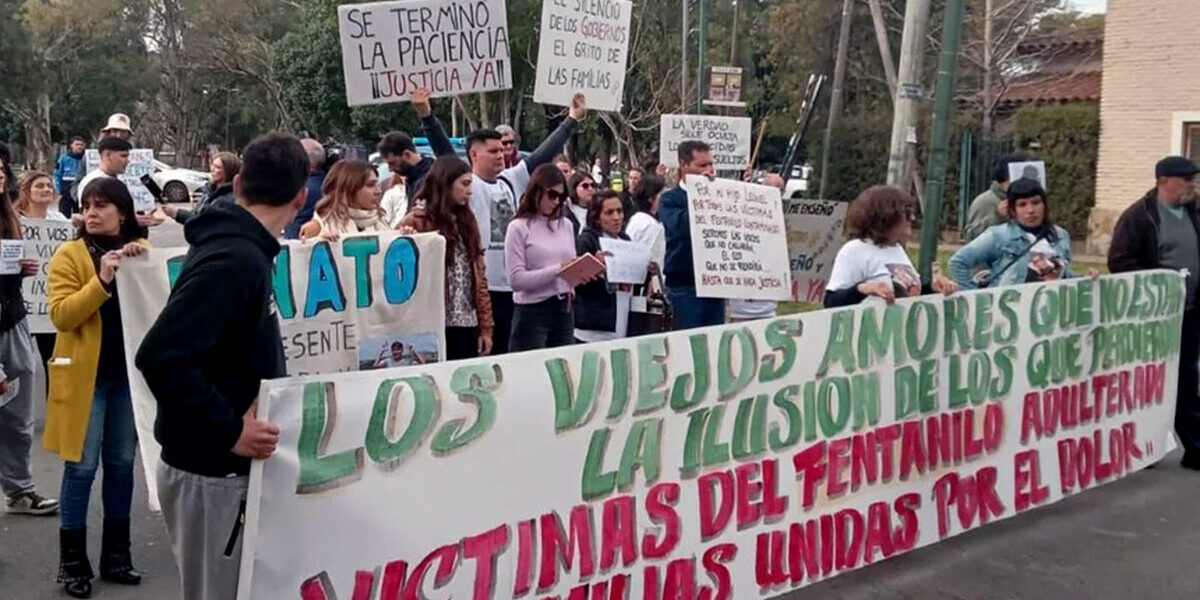 la-plata-marcha-fentanilo-NA (1)