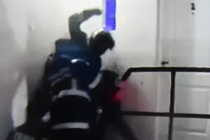 Brutal golpiza de cuatro policías de Santa Cruz a un joven en Río Gallegos