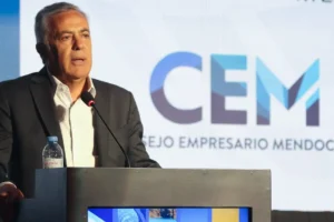 Cornejo... ordena el uso de tierras fiscales para miner&iacute;a y busca atraer inversiones