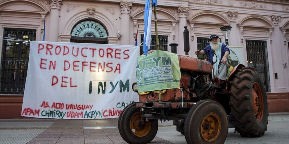 tractorazo-lucha-yerbatero-contra-DNU-01-1