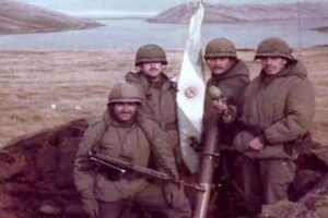 La Beretta calibre 22 (decimoctava), la guerra de Malvinas / por: Rodrigo Briones