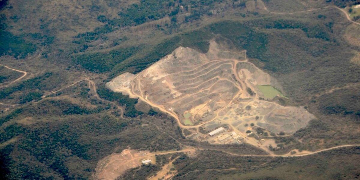 denuncia-al-gobernador-de-Cordoba-por-la-adhesion-al-RIGI-2-1200×800