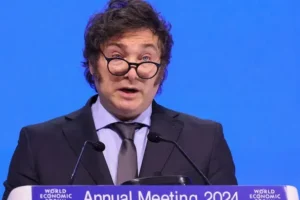 Milei... congeló la Tarifa Social de la SUBE y recortó el beneficio para millones de usuarios