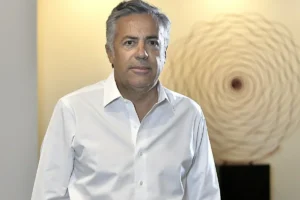 Cornejo... 14 afectados por la motosierra a las becas de investigaci&oacute;n del Conicet