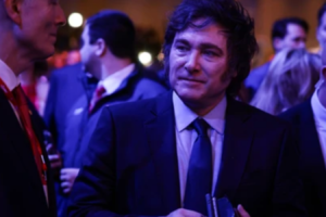 Milei... c&aacute;maras de frigor&iacute;ficos salieron a cruzar a Sturzenegger