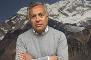 Cornejo... acuerda con el SUTE para que los docentes tengan casa propia