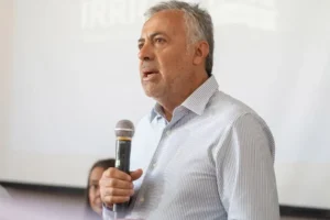 Cornejo... campo de derrames en El Borboll&oacute;n, lodazal y denuncias archivadas