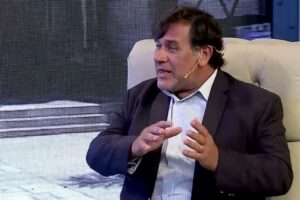 Germ&aacute;n Romero &ldquo;la gente se endeuda para sobrevivir porque sabe que no puede pagar&rdquo;