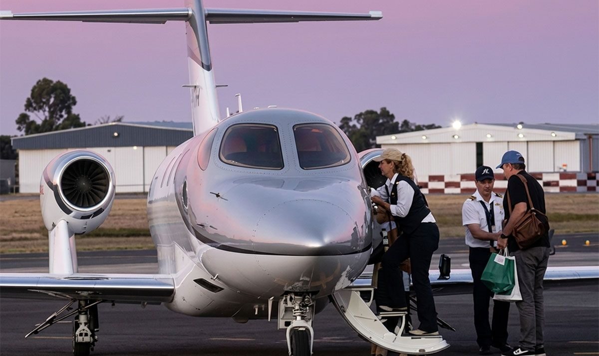 La esposa de Adorni gast&oacute; 6.000 d&oacute;lares en efectivo durante un viaje a Espa&ntilde;a