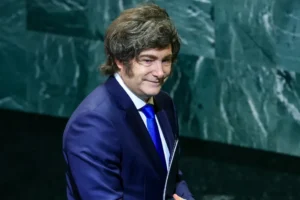 Milei... Bausili dijo que el oro se encuentra en Suiza y lo acusaron de "mentiroso"
