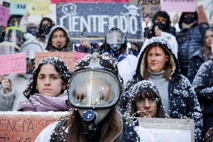 M&aacute;s de mil acad&eacute;micos contra el &ldquo;super RIGI&rdquo; / por: Carlos Benedetto