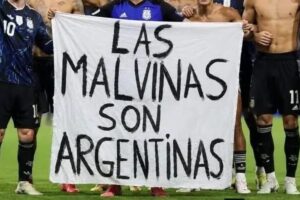 Las Malvinas son argentinas / por: Marcelo Colussi