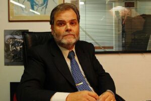 Semino “se nos mueren de hambre cinco millones de jubilados y de eso no se habla”